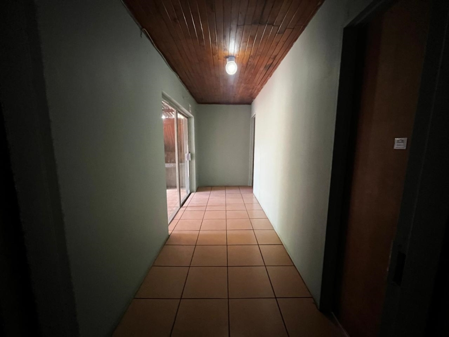 10 Bedroom Property for Sale in Brandwag Free State